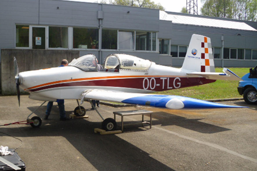 Lettrage avion